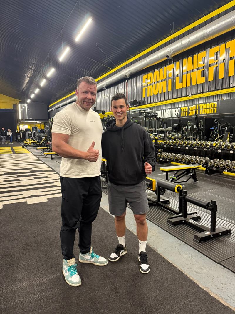 Sem met een coach in Front Line Fit